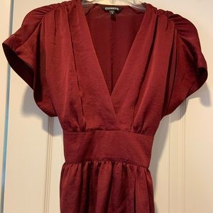 Marroon short sleeved top